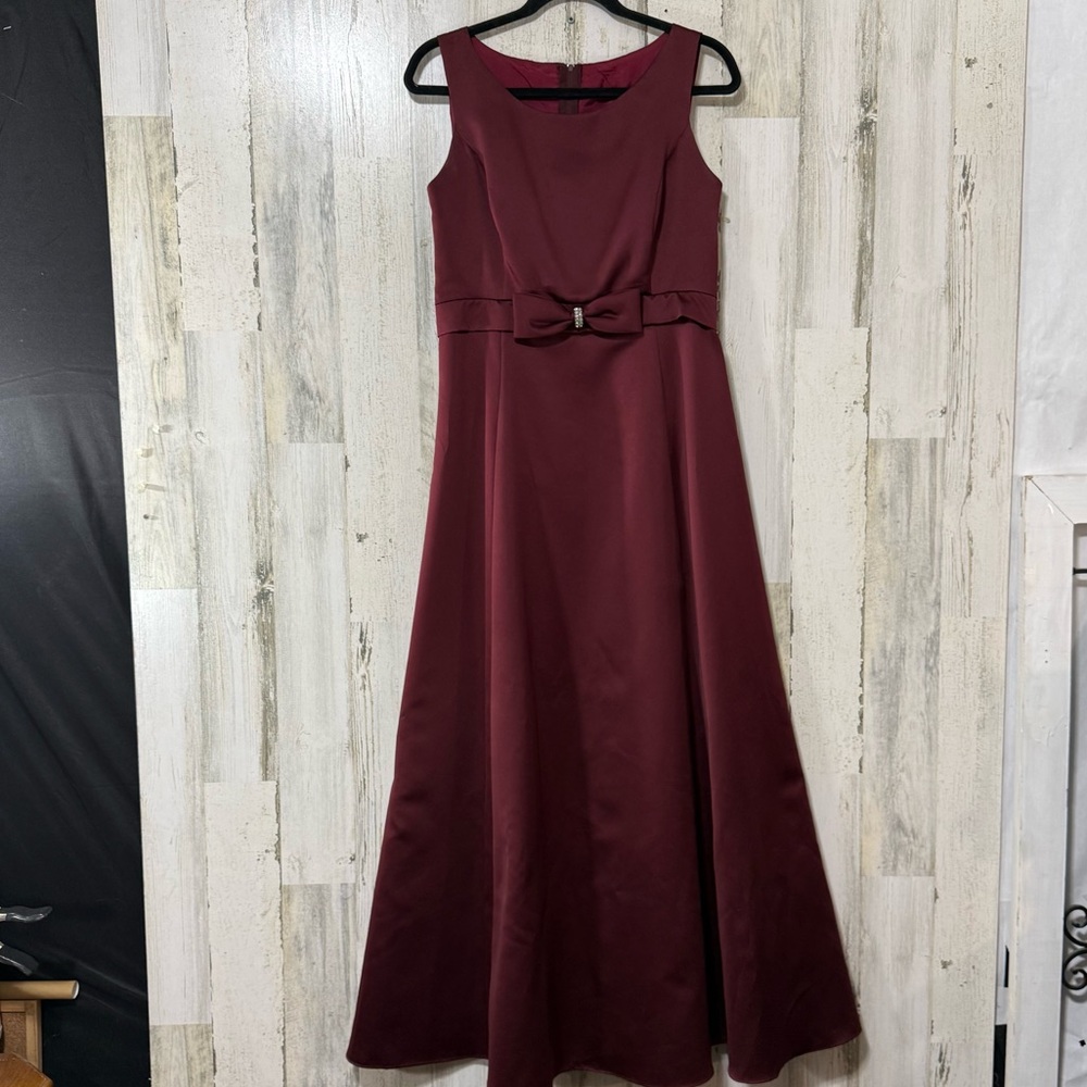Gown Bow Sleeveless Burgundy Formal Wear Dress with Bow Detail Lined
